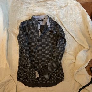 Men’s button up/down shirt